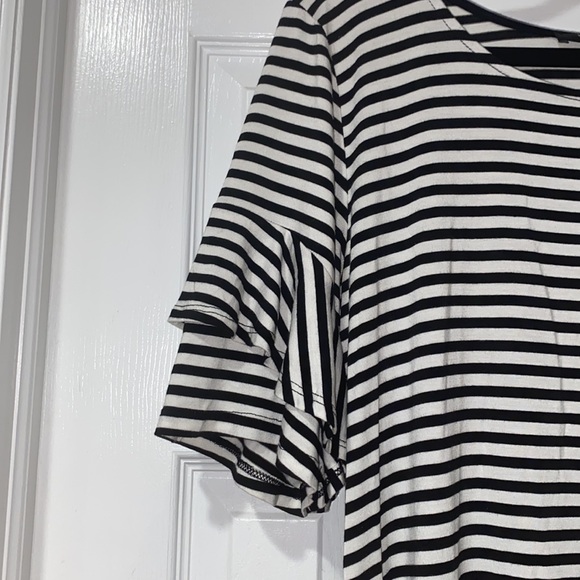 Black & White Stripped Dress - LARGE - Picture 3 of 4